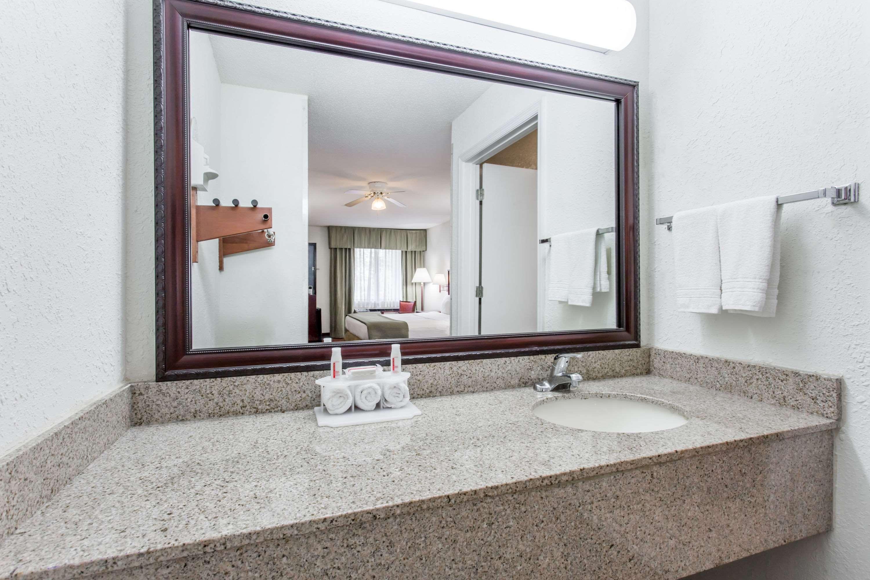 Baymont Inn & Suites Manning Buitenkant foto
