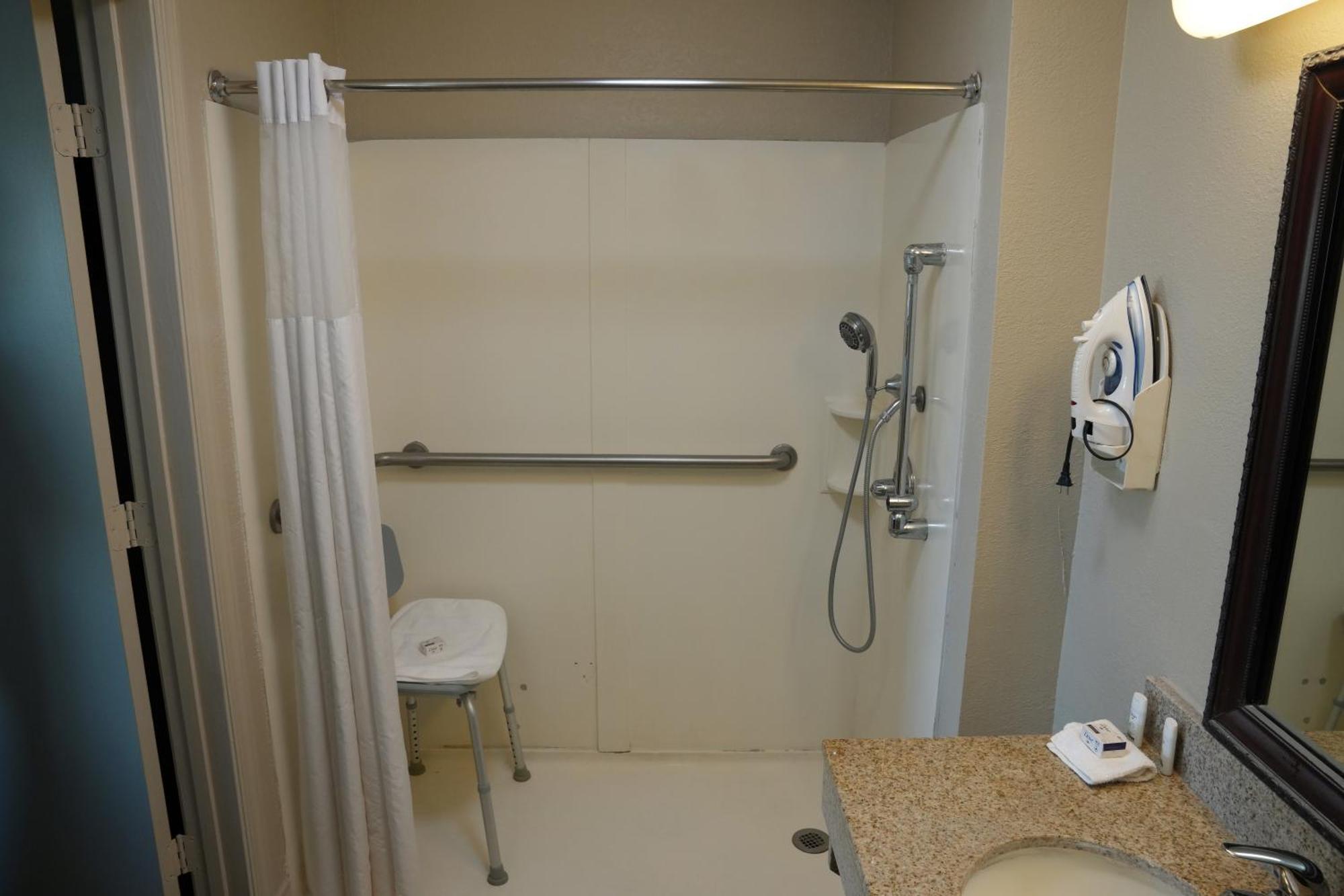 Baymont Inn & Suites Manning Buitenkant foto