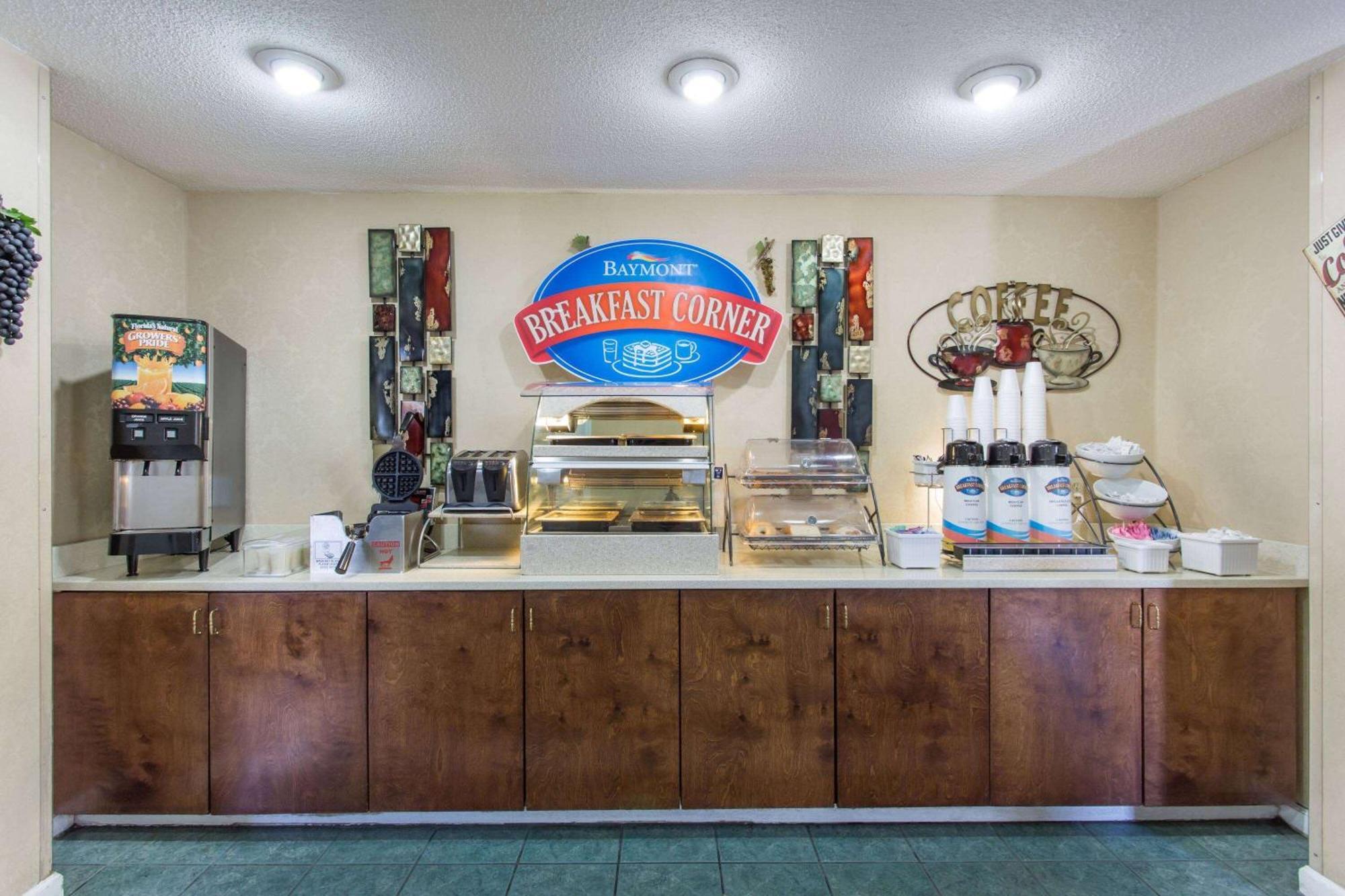 Baymont Inn & Suites Manning Buitenkant foto